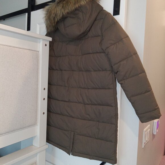 VERY WARM MED. GREEN CARHARTT COAT WITH FUR - Picture 4 of 5